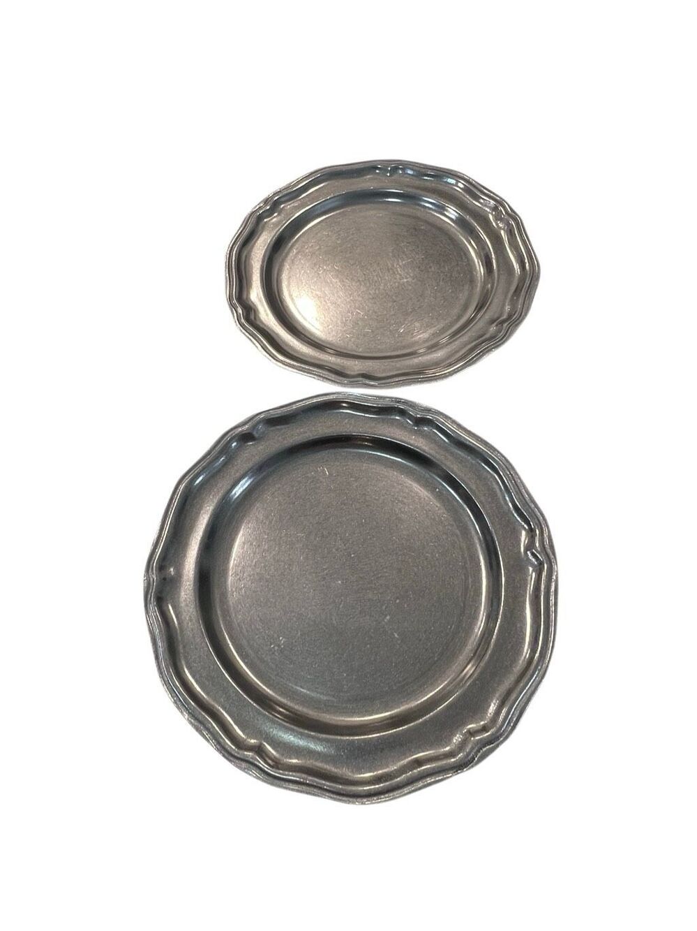 Set of 2 Carson Freeport PA Queen Anne Scalloped Rim 10.5" Dinner Plates
